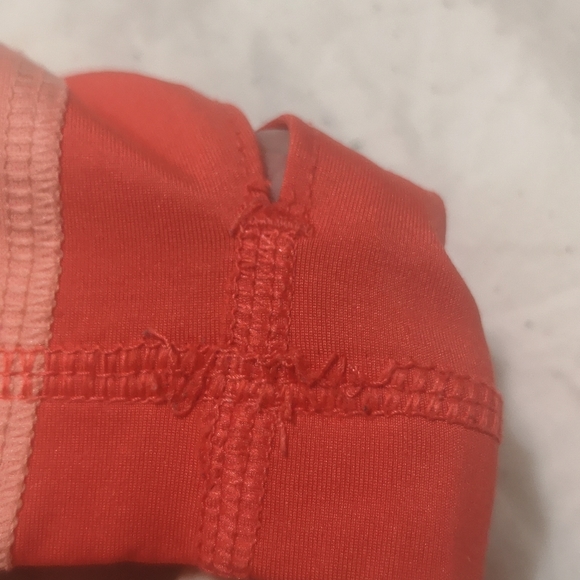 Small Nike dri-fit zip top - Picture 7 of 8